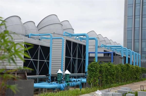冷卻塔噪音過大擾民隔音降噪怎么做治理效果好？(中央空調冷卻塔噪音)